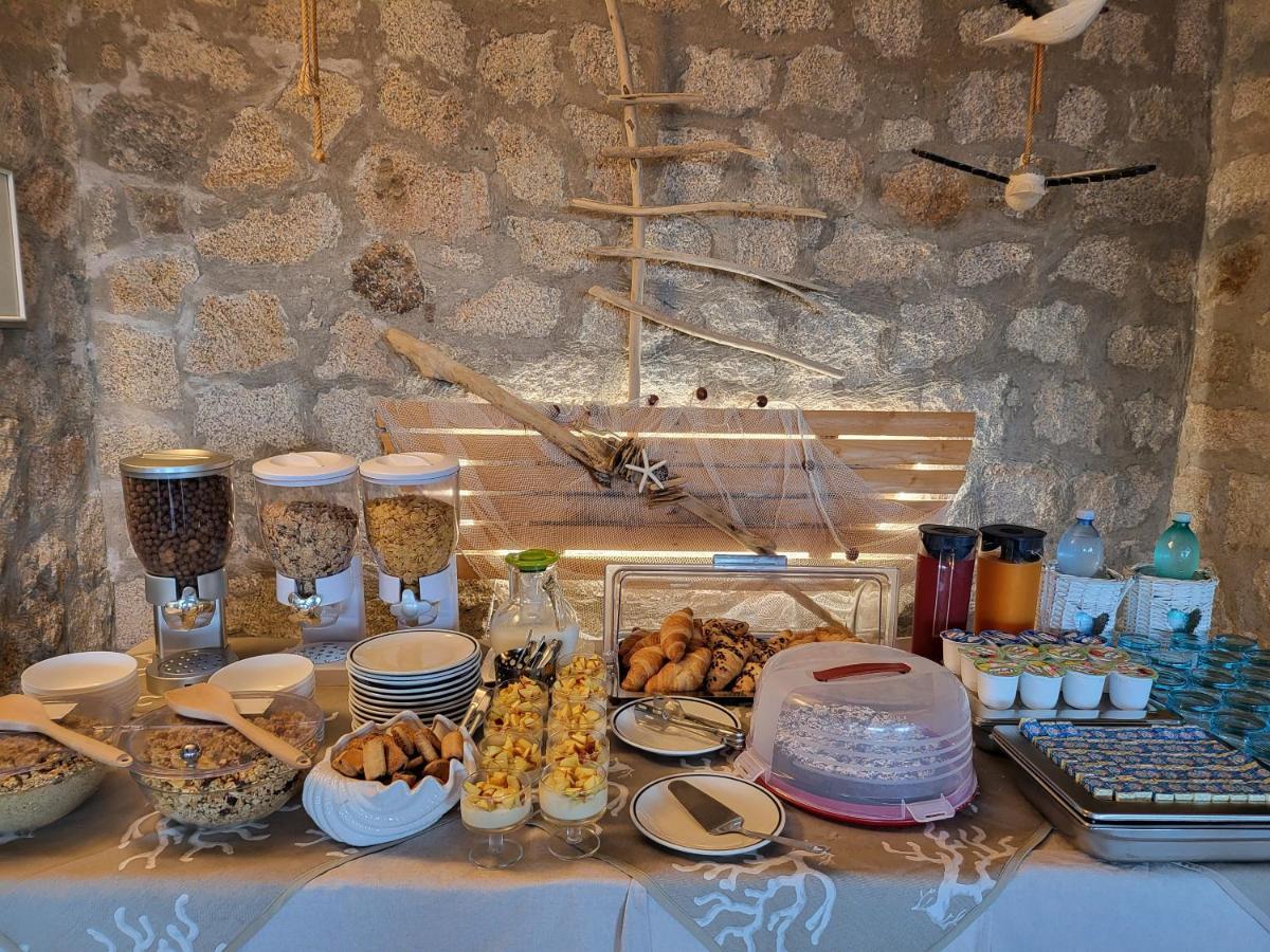 Hotel Olimpia Baja Sardinia Eksteriør billede