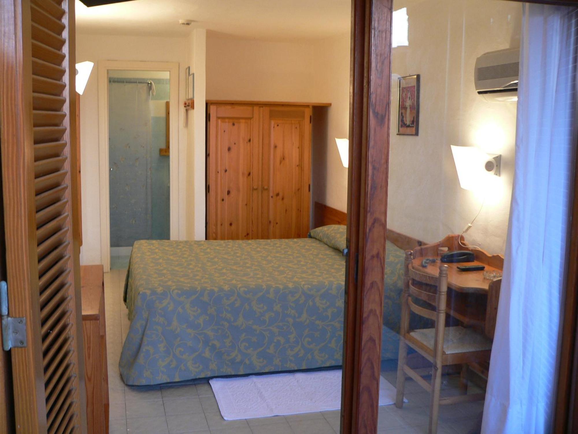 Hotel Olimpia Baja Sardinia Eksteriør billede